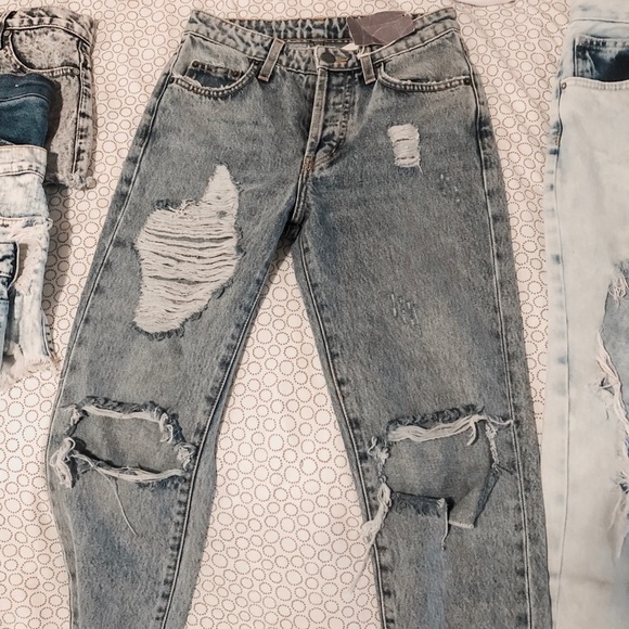 Jeans - Picture 2 of 2